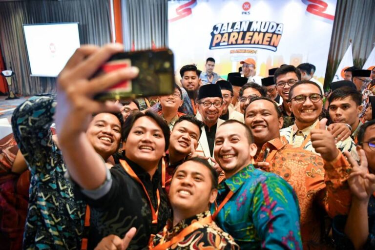 PKS Luncurkan Program “Jalan Muda Parlemen” untuk Siapkan Legislator Muda