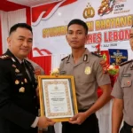 Banit I SPKT Polres Lebong Terima Penghargaan atas Keberhasilan Menemukan Korban Anak Hanyut di Sungai Lemeu
