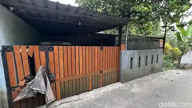 Warga Depok Diteror Tetangga, Pagar Rumah Rusak Akibat Konflik Sejak 2024