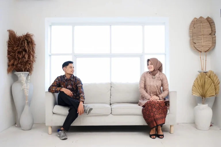 7 Pasangan Artis Tetap Harmonis Meski Sibuk Berkarier