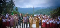 Sinergi TNI AD dan Warga: Jembatan Beton Lolayan Dibuka untuk Akses Ekonomi Desa