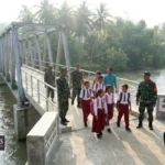 Akses Mobilitas Warga Huta Tiga Basulu Pulih Berkat Jembatan Baru Bakti TNI AD