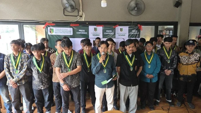 Mahasiswa Serukan Demokrasi Damai Jelang Aksi AMPB di DPR