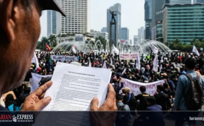 Editorial: Jangan Biarkan Demonstrasi Berakhir Menjadi Berita Kemarin Editorial: Jangan Biarkan Demonstrasi Berakhir Menjadi Berita Kemarin